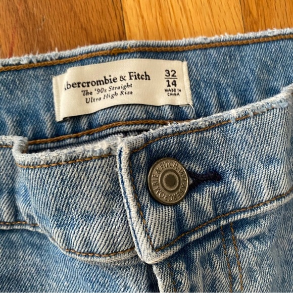 Abercrombie & Fitch The 90s Straight Ultra High Rise - Picture 3 of 4